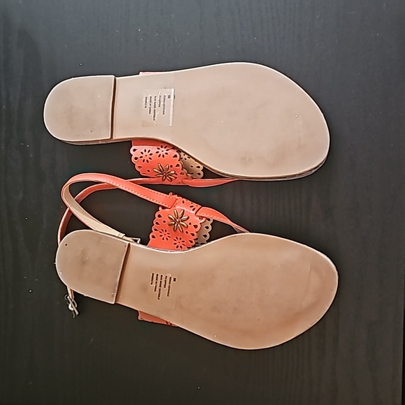 Sandals - Picture 3 of 3